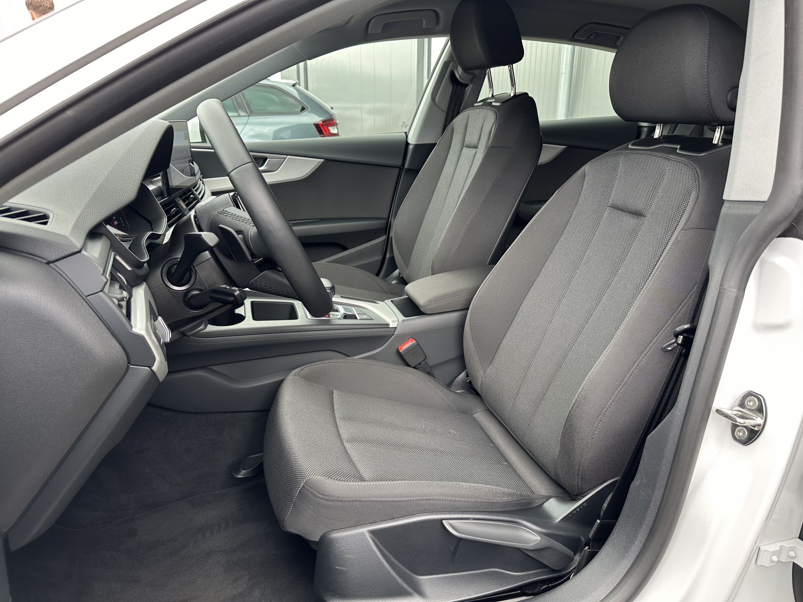 Fahrzeugabbildung Audi A5 SpB 35 TFSI Advanced NAV+LED+DAB+CARPLAY+19ZO