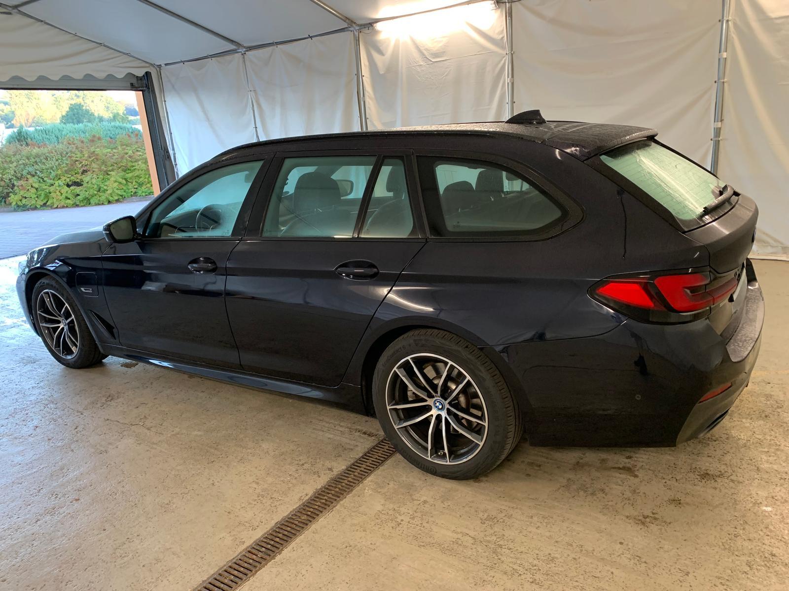 BMW 530 Touring e M Sport|ShadowL|DrivProf|HUD|Laser