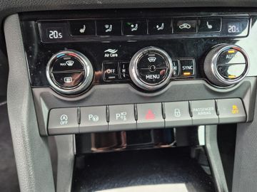 Skoda Karoq Sportline 4x4 DCC Kamera Matrix