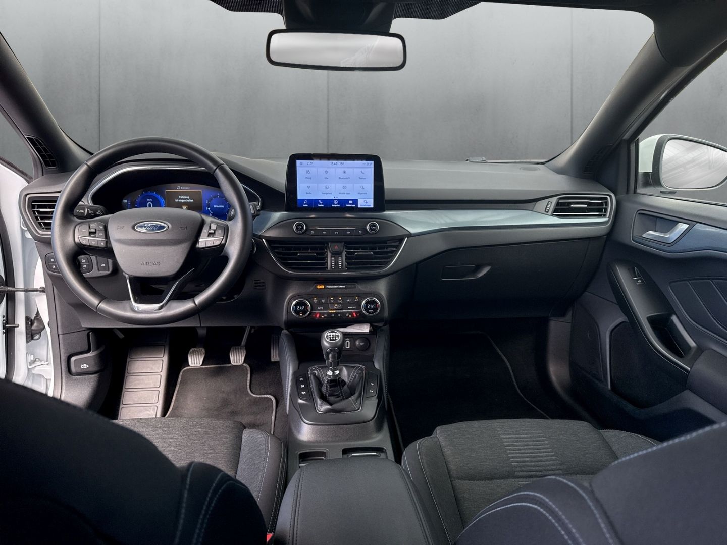 Fahrzeugabbildung Ford Focus Turnier Active X Mild-Hybrid AHK schwenkba