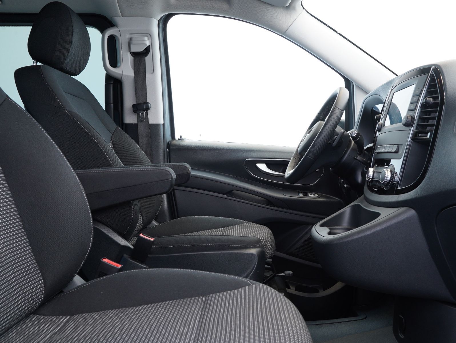 Fahrzeugabbildung Pössl VANSTAR Vito Tourer 119 CDI Pro 4x4 lang MARKISE