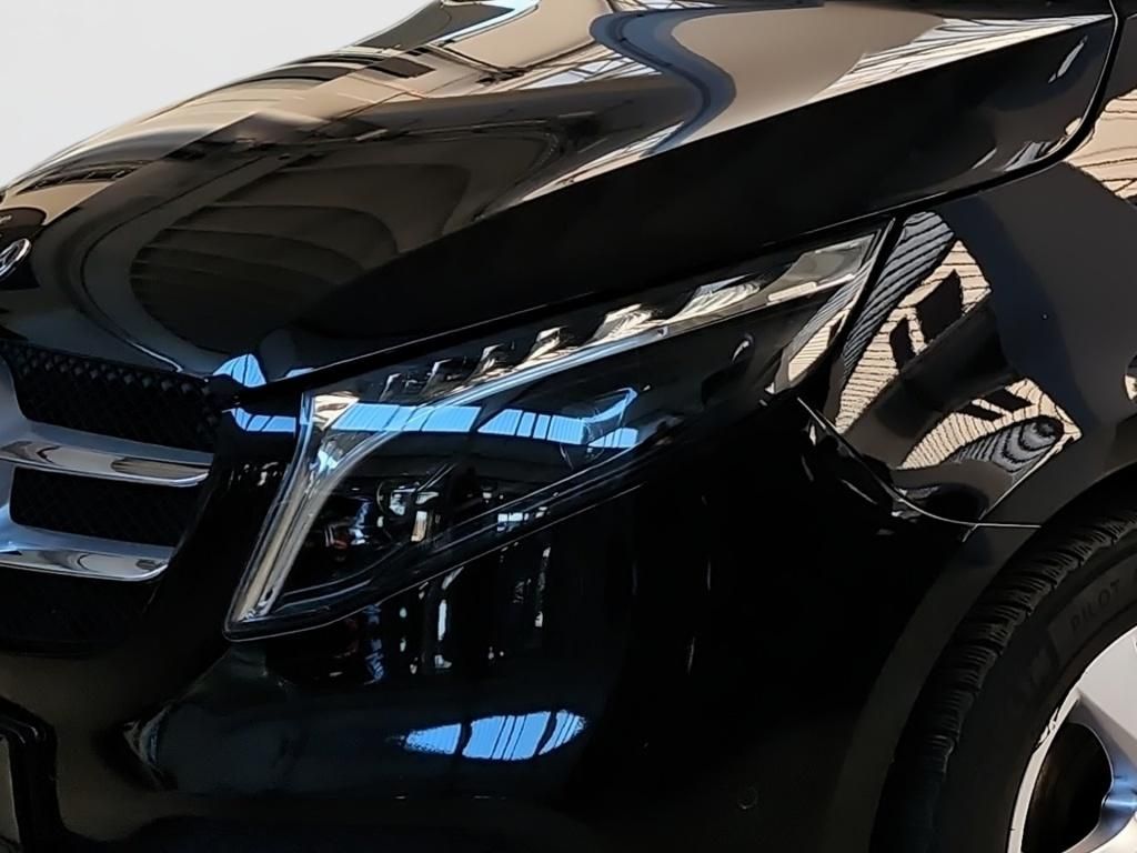 Fahrzeugabbildung Mercedes-Benz V 300 AVG extralang 4x4 8 Sitze 2,5tAHK DISTRONI