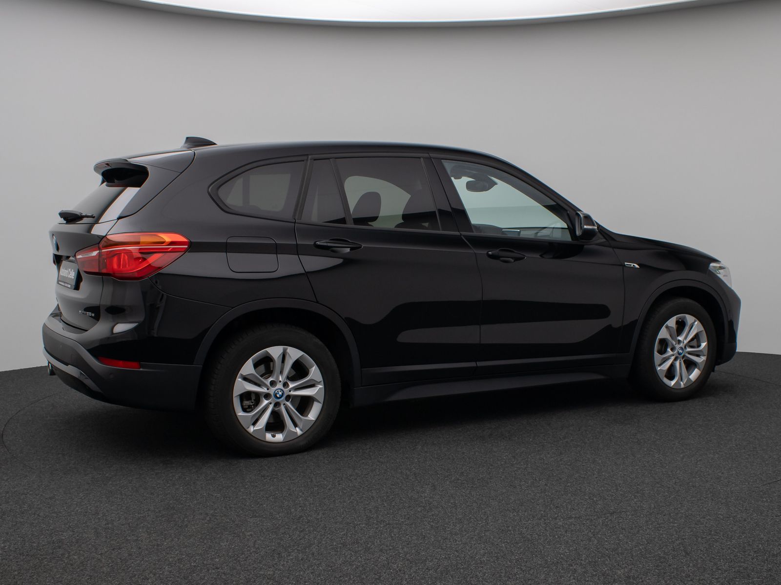 Fahrzeugabbildung BMW X1 xD25e ParkAss DAB Navi Lordos GwschwindigReg