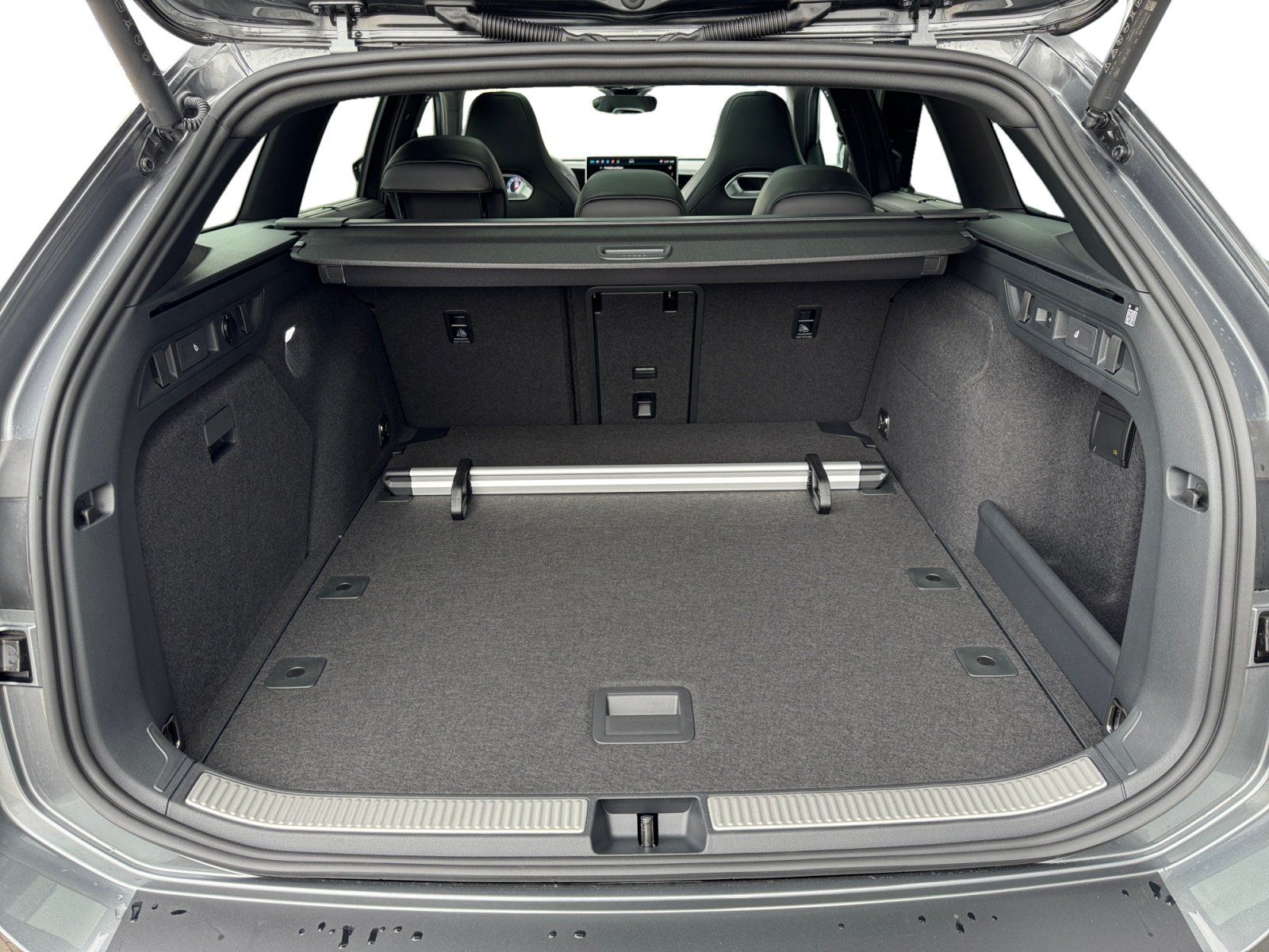 Volkswagen Passat Variant - Bild 7
