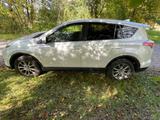 Toyota RAV 4 Executiv Hybrid/Benzin Allrad/Euro6 - weiße Toyota RAV 4