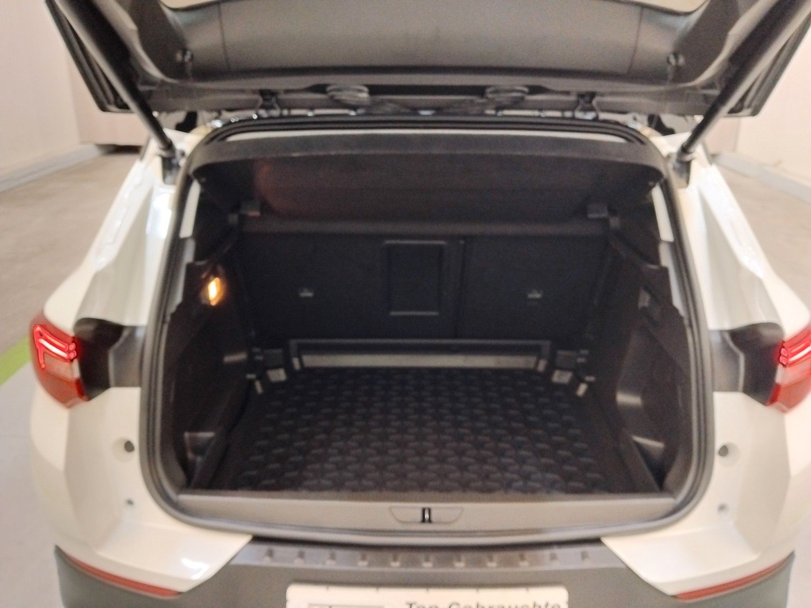 Opel Grandland X (06/2026, Benzin)