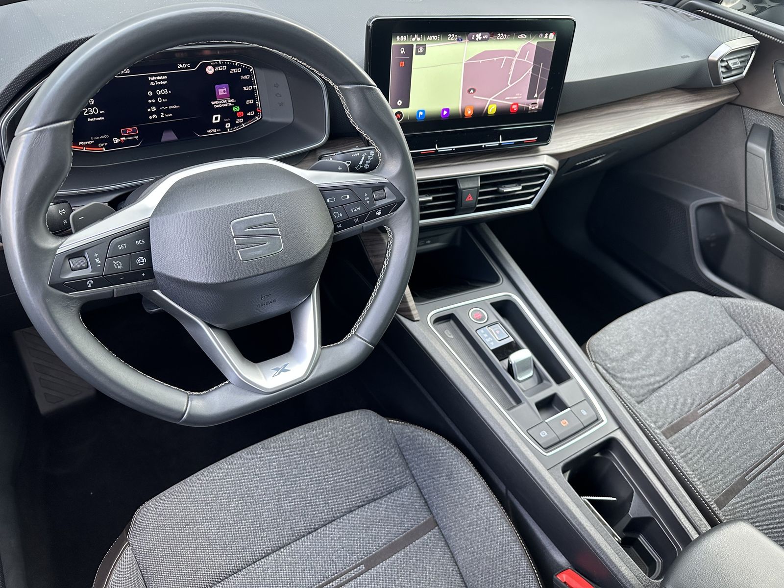 Fahrzeugabbildung SEAT Leon ST 2.0 TDI Xcellence DSG NAV+LED+ACC+KAMERA