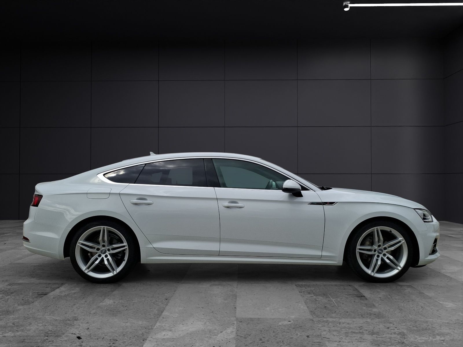 Fahrzeugabbildung Audi A5 Sportback TDI  sport quattro S-Line Xenon AHK