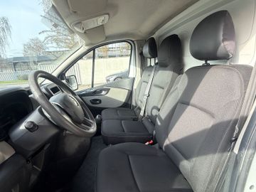 Renault Trafic - 10