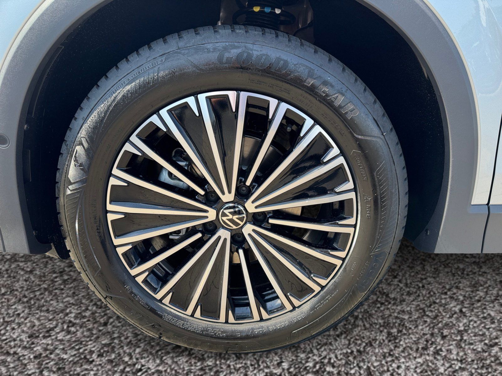 Volkswagen Tiguan - Bild 8