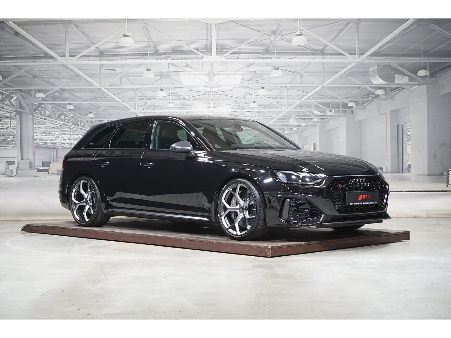 Audi RS4 Avant EDITION 25 YEARS CARBON KERAMIK 300 KM