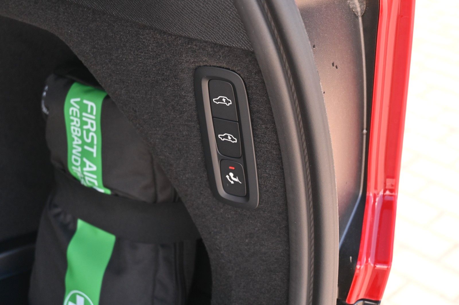 Fahrzeugabbildung Volvo XC90 T8 Recharge AWD Ultra Dark*LUFT*B&W*Massage