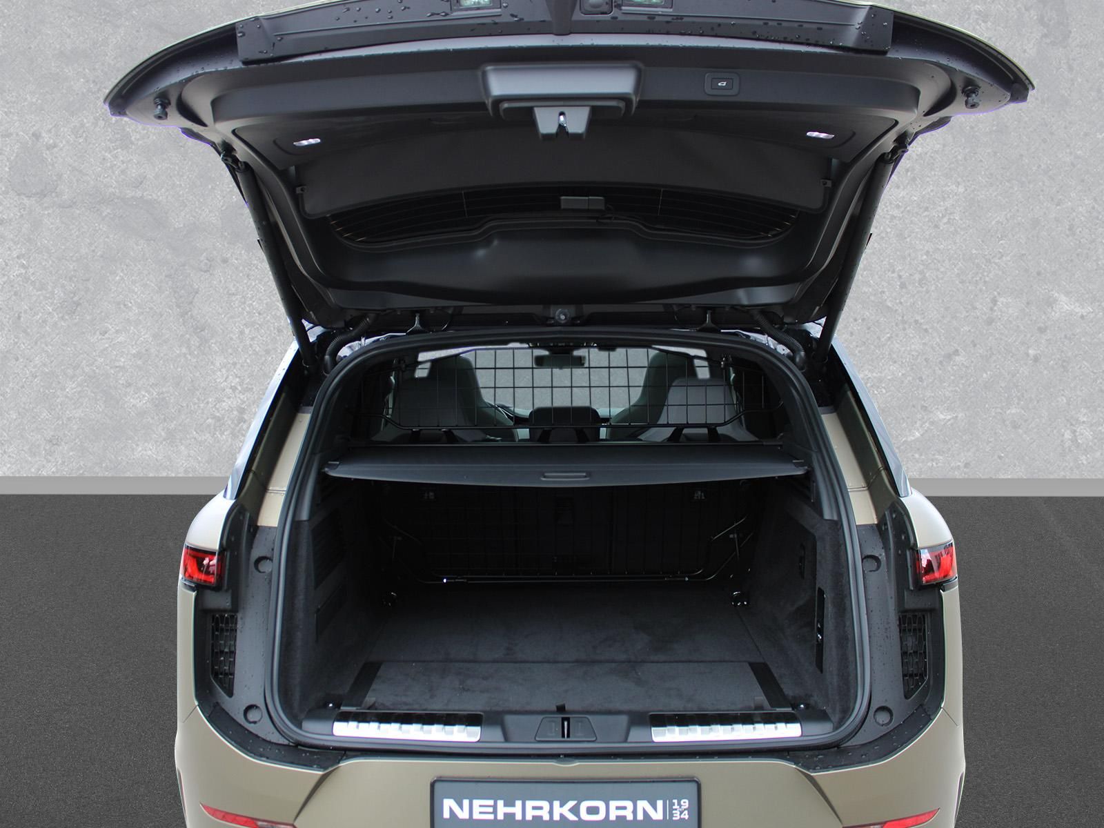 Fahrzeugabbildung Land Rover Range Rover Sport P635 SV Edition One