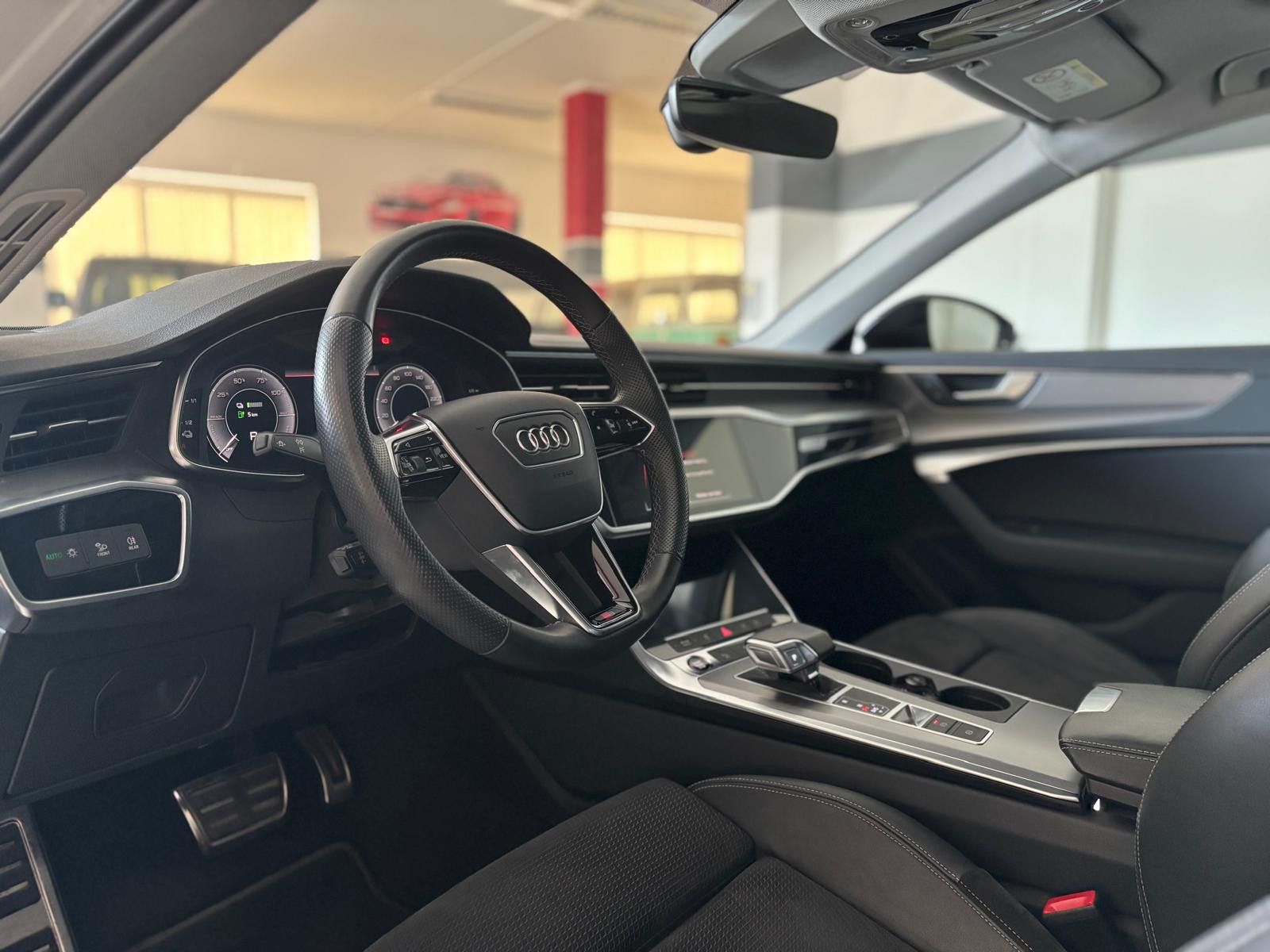 Fahrzeugabbildung Audi A6 55 TFSI e quat 3x S-Line MATRIX PANO 4xKlima