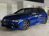 Volkswagen Golf VIII Lim. R 4Motion Matrix/Kam/SHZ/ACC - mit Benzin-Antrieb: Blau, Alcantara, Limousine
