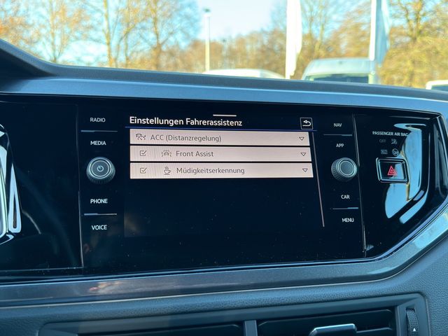 Polo 1.0 TSI Highline DSG PDC SHZ NAVI ACC LED