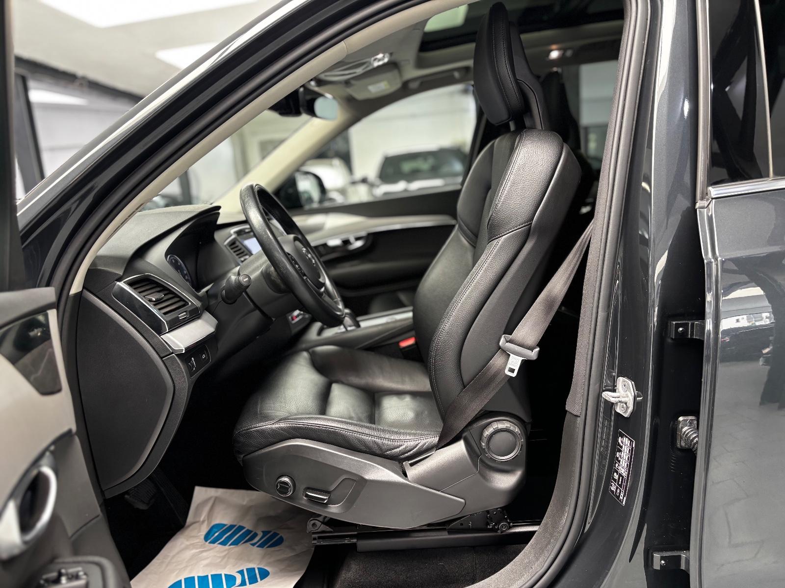 Volvo XC90 Momentum Pro AWD CAM 7-STZ PANO ACC HARMAN/