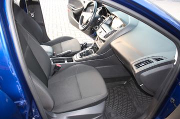 Ford Focus - 12
