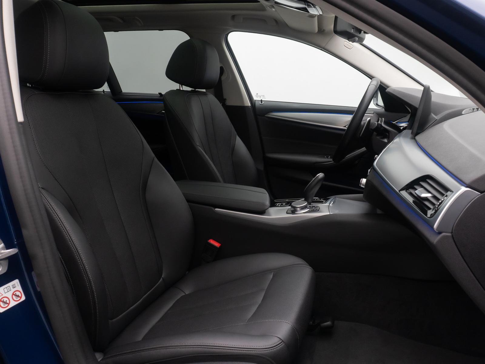 BMW 520d xD DAB HUD Kamera Alarm Panoram Leder Sport