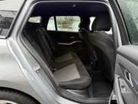 BMW 330 - Vorschau Bild 16