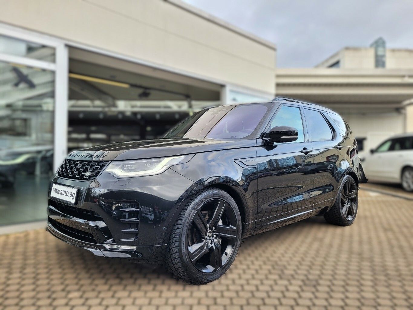 Land Rover Discovery D250 AWD R-Dynamic HSE*AHK*Standheiz.*