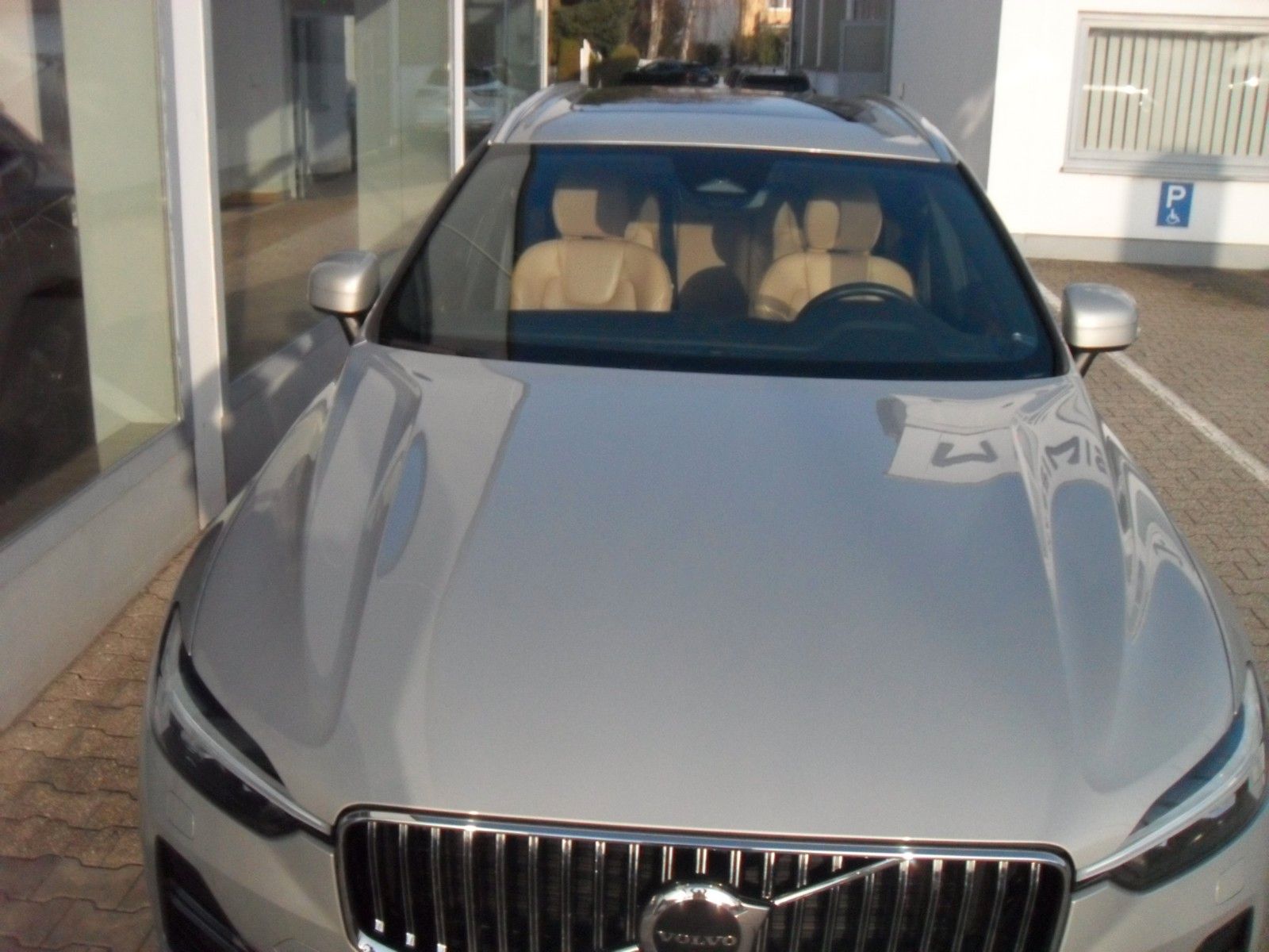 Fahrzeugabbildung Volvo XC 60 T6 Inscription | AWD