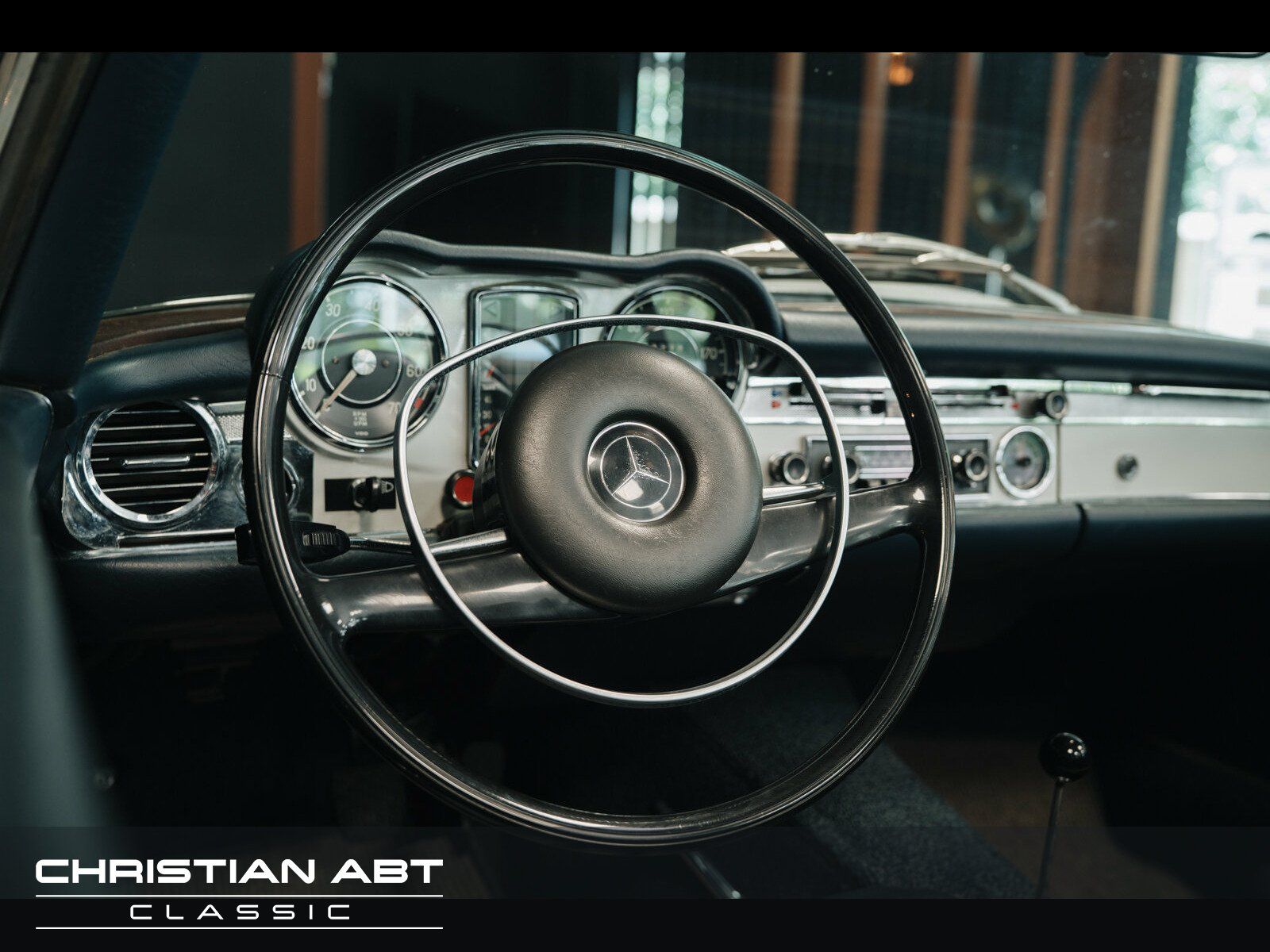 Fahrzeugabbildung Mercedes-Benz SL 280 Pagode * dt. Achse * Motorüberholung