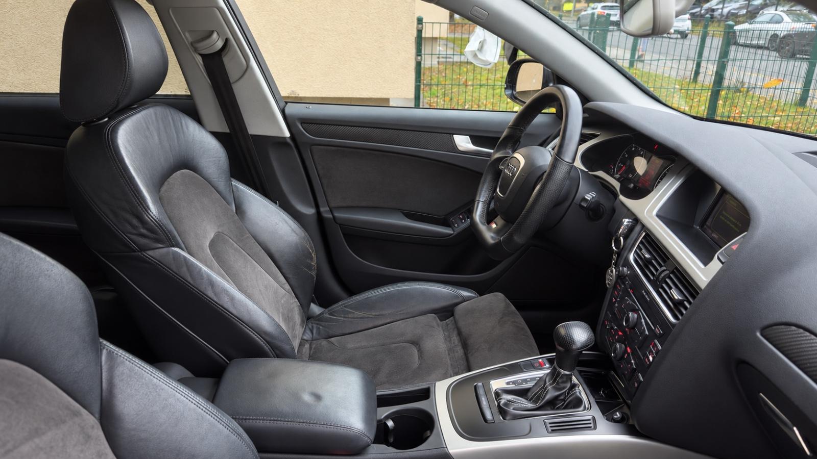 Audi A4 2009 — photo 22