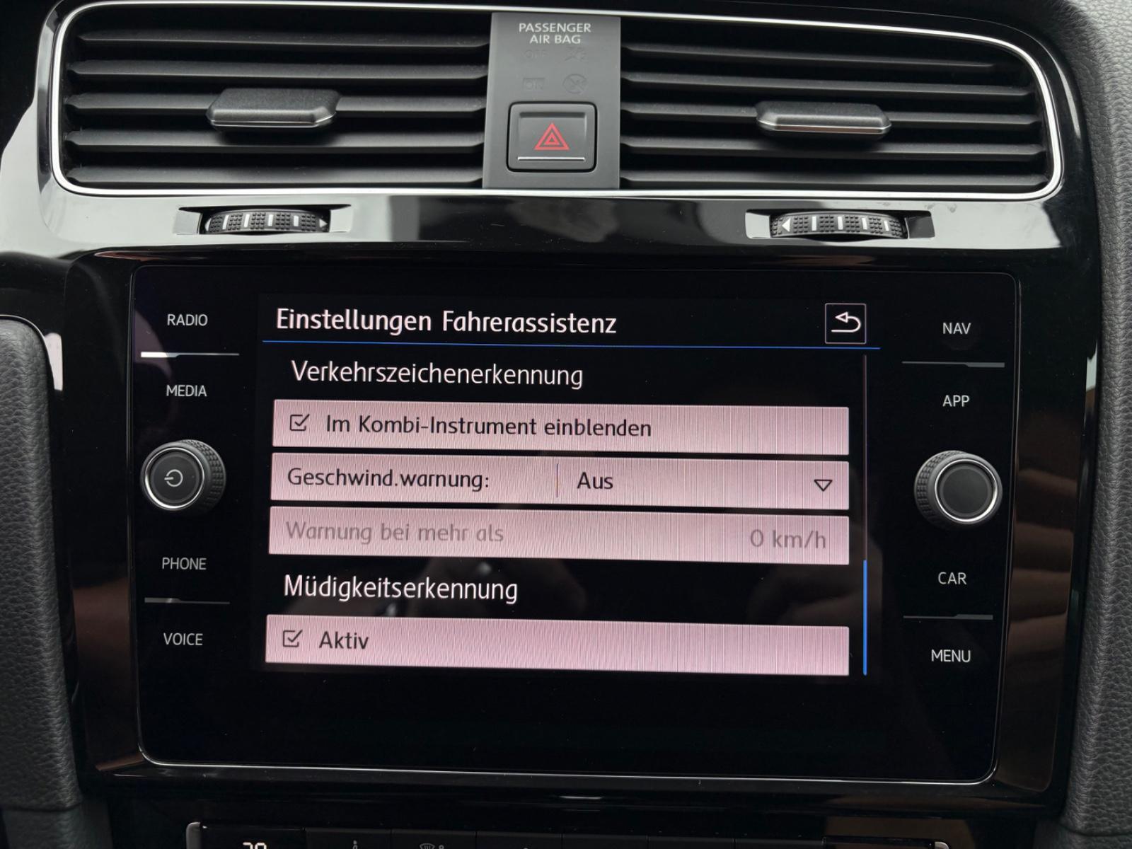 Volkswagen Golf VII Lim. DSG Join BlueMotion ACC/DAB+/LED