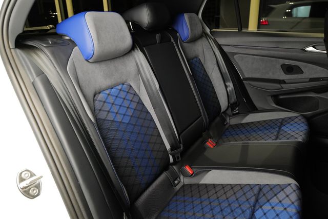 Volkswagen Golf VIII R 4Motion Akrapovic 360° HuD 270Kmh