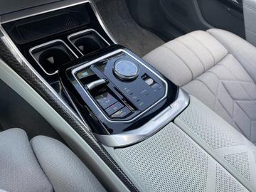 2022 BMW I7 缩略图 13