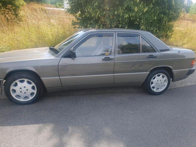 Mercedes-Benz Mercedes 190 /2.0 Benzin