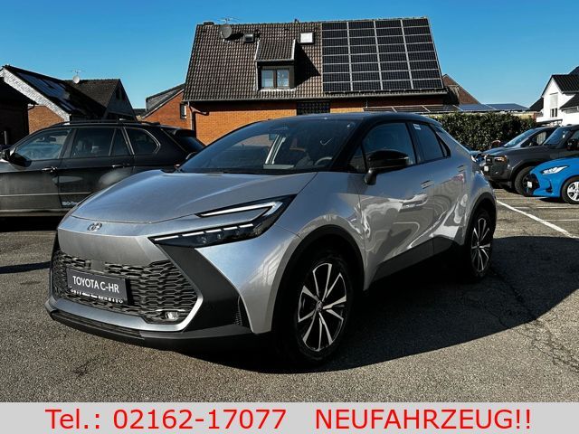 Toyota C-HR 2.0 Plug-In Hybrid 2x4 NG Team Deutschland,