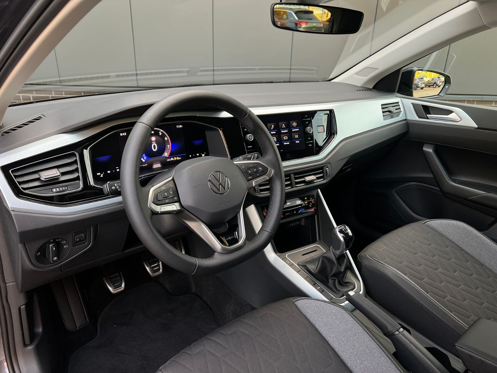 Fahrzeugabbildung Volkswagen Polo GOAL 1.0 TSI *LED, App-Connect, Kamera, 16"