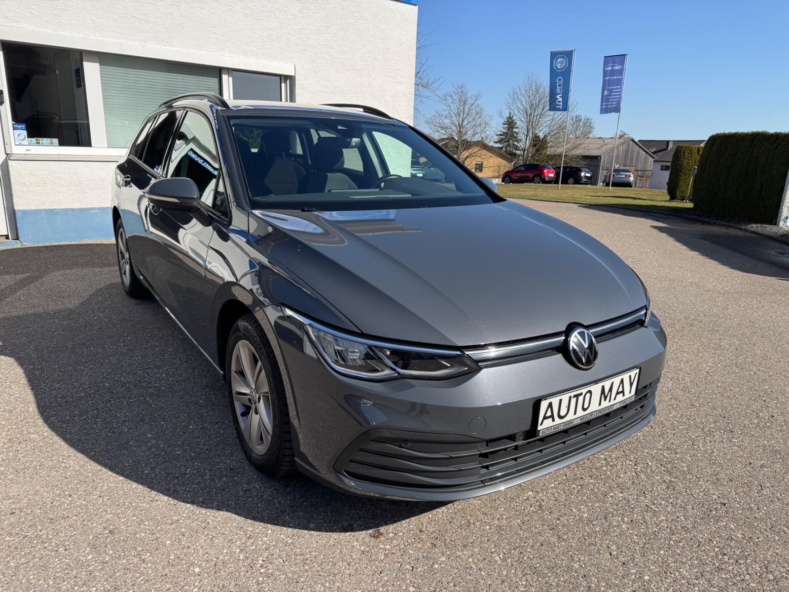 Volkswagen Golf VIII Variant Life - LED - Carplay - ACC