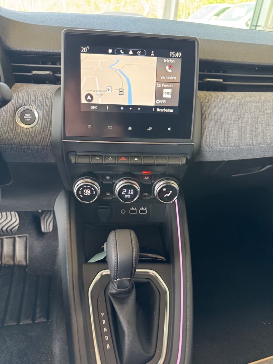 Fahrzeugabbildung Renault Clio V Techno  E-Tech/Automatik/Sofort