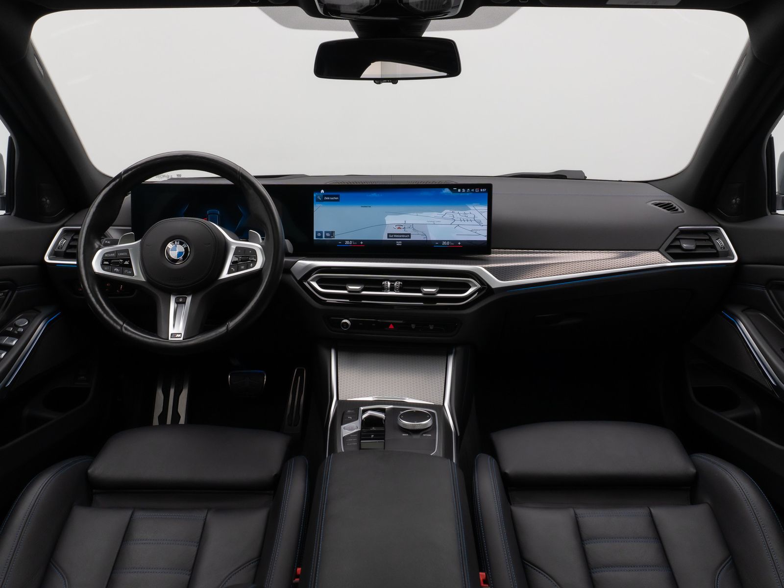 Fahrzeugabbildung BMW 330d M Sport Pro Panorama Kamera DAB H/K HUD