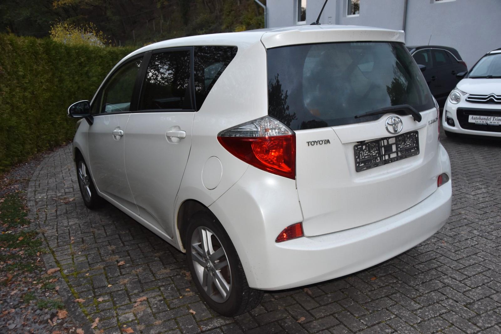 Toyota Verso-S 2014 — photo 6