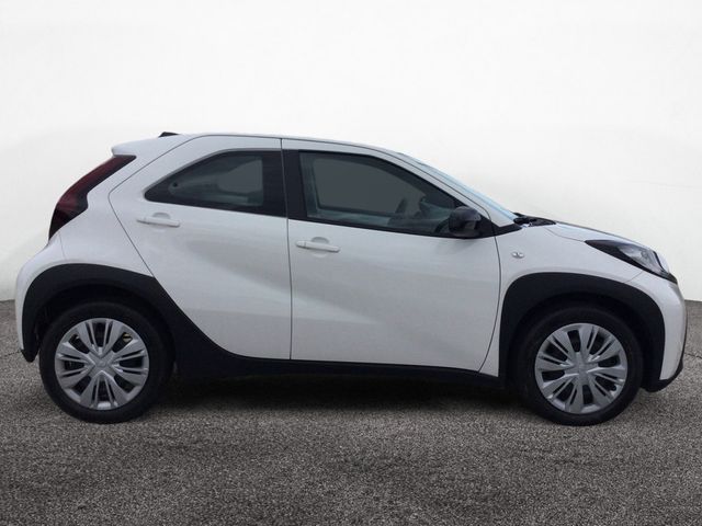 Aygo X 1.0 Business Edition PDC SHZ KAMERA ACC