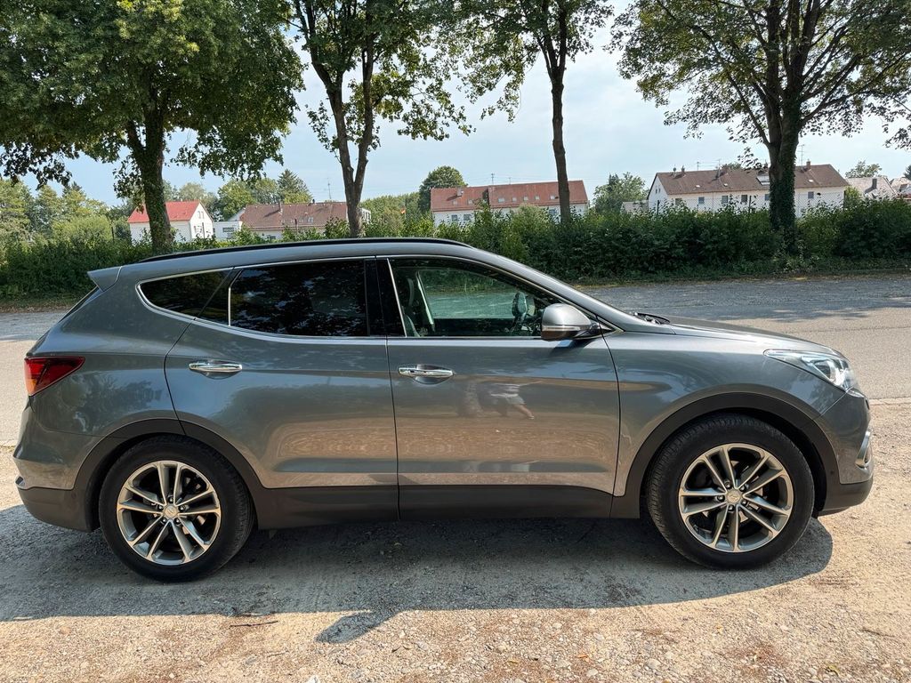 Image of Hyundai SANTA FE