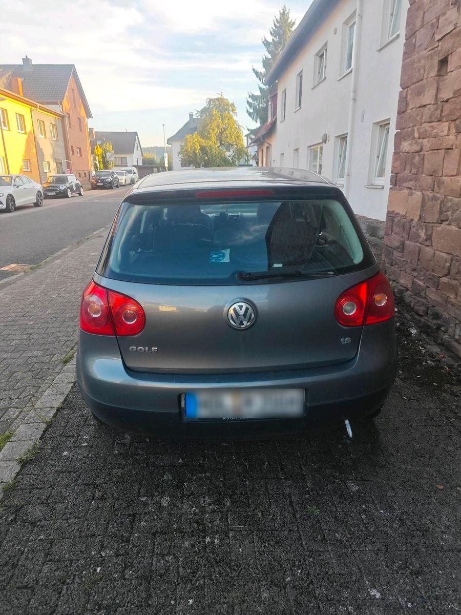 Volkswagen Golf 2004 — engine 102 HP (75kW)