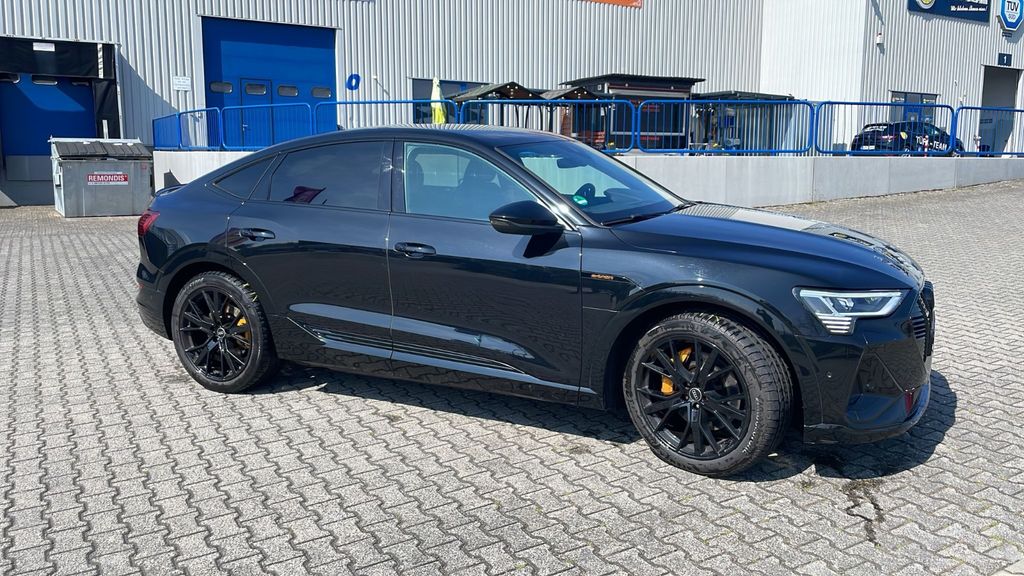 Image of Audi Q8 e-tron