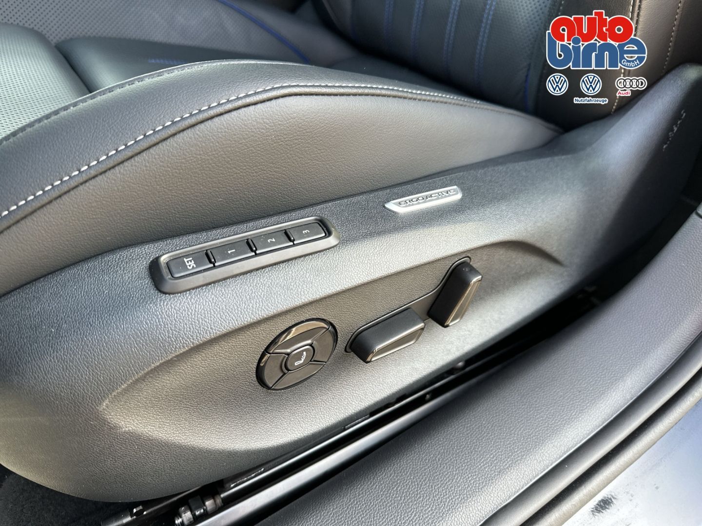 Passat Variant 2.0 TDI R-line Signature Edition 
