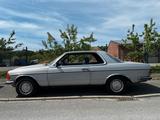Mercedes-Benz Mercedes W123 Coupé. 2.8  Motor - Mercedes-Benz R-Klasse in Bochum