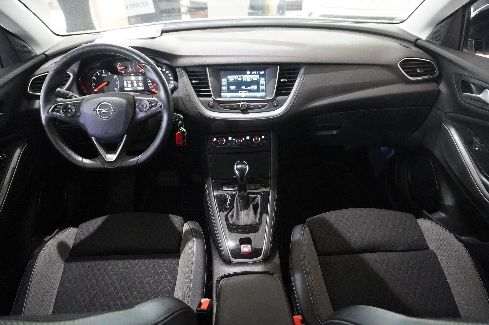 Fahrzeugabbildung Opel Grandland 1.5D AHK/KAMERA/SHZ/LHZ/FSH/ALU/ACC