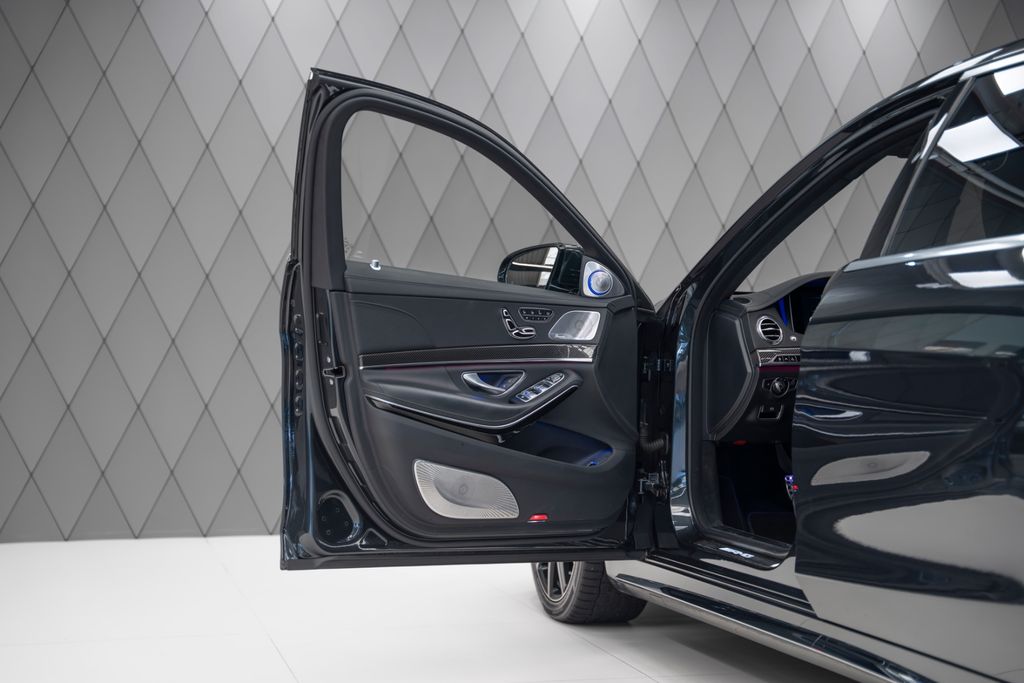 S63AMG LONG BLACK CARBON 3D SOUND DRIVER PACKAGE - Bild 12