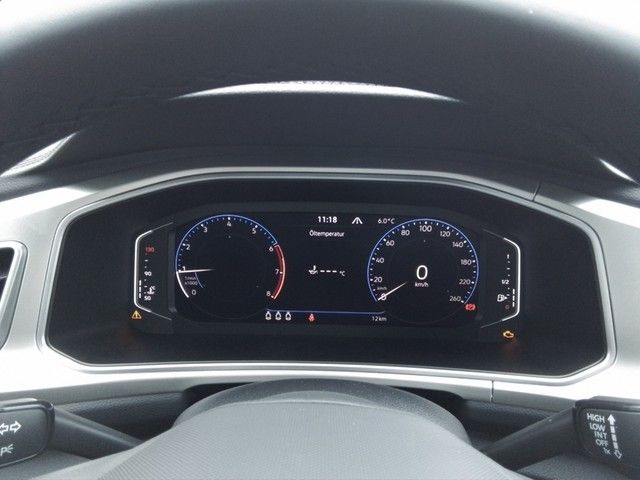 Fahrzeugabbildung Volkswagen T-Roc Move Matrix Navi AID ACC Park-Assist SH LM