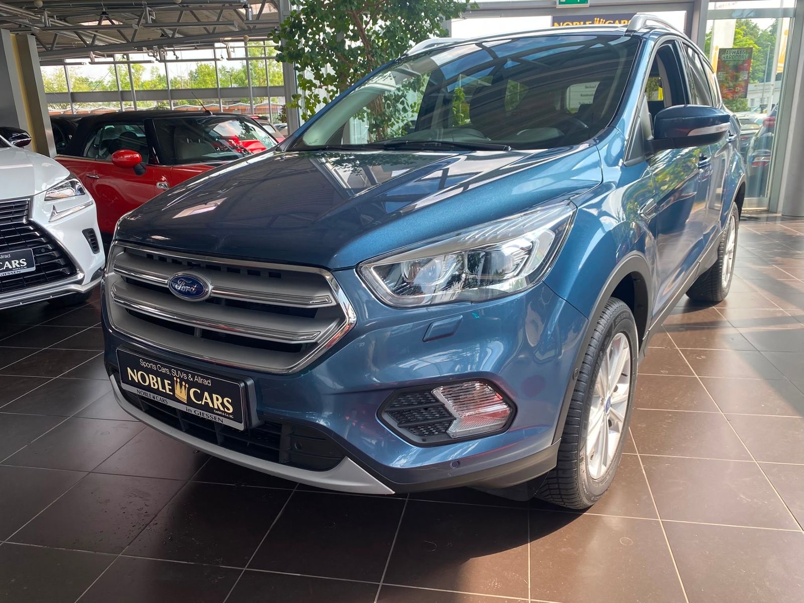 Fahrzeugabbildung Ford Kuga Titanium AWD AHK XEN NAV RFK