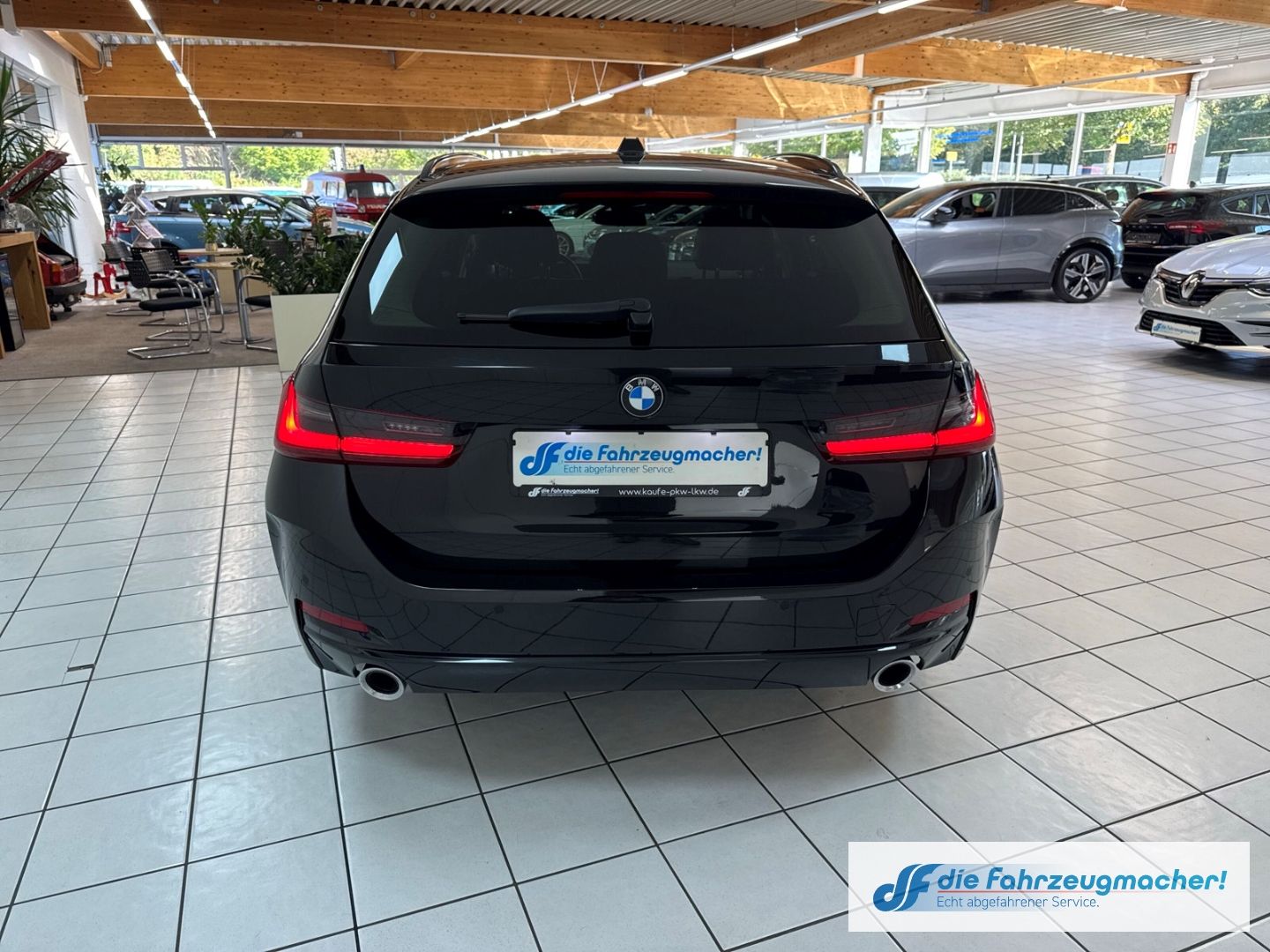 Fahrzeugabbildung BMW 320 d Touring  Navi Digitales Cockpit LED El. He