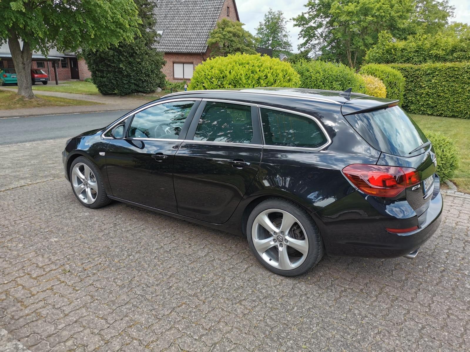 Opel Astra 2011 — photo 5